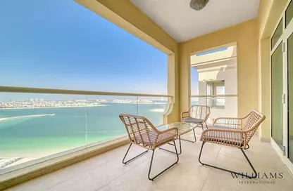 Apartment - 4 Bedrooms - 4 Bathrooms for sale in Al Haseer - Shoreline Apartments - Palm Jumeirah - Dubai