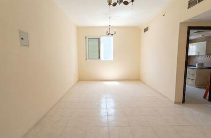 Apartment - 2 - 2 for rent in Al Qulaya'ah - Al Sharq - Sharjah Apartment - 2 - 2 for rent in Al Qulaya'ah - Al Sharq - Sharjah