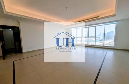 Apartment - 3 Bedrooms - 4 Bathrooms for rent in Al Mina - Abu Dhabi