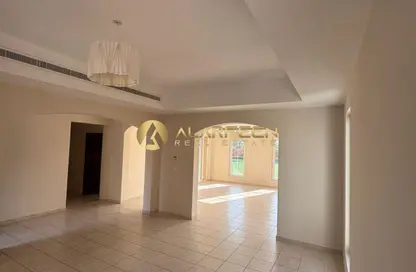 فيلا - 4 غرف نوم - 6 حمامات للايجار في وادي الصفا 6 - دبي