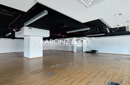 مكتب - استوديو للايجار في برج بلو باي - الخليج التجاري - دبي