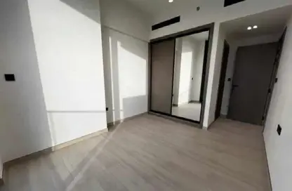 شقة - 2 غرف نوم - 2 حمامات للايجار في بن غاطي كريست - الضاحية 13 - قرية جميرا الدائرية - دبي