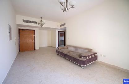 Apartment - 1 - 1 for rent in Universal Apartments - CBD (Central Business District) - International City - Dubai Apartment - 1 - 1 for rent in Universal Apartments - CBD (Central Business District) - International City - Dubai