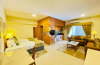 Apartment - Studio - 1 Bathroom for rent in Golden Sands 3 Hotel Apartments - Mankhool - Bur Dubai - Dubai
