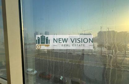 Apartment - 1 - 2 for rent in Danat Al Khan Tower - Al Khan Lagoon - Al Khan - Sharjah