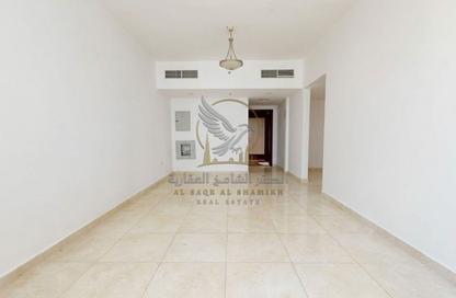 Apartment - 2 - 3 for rent in Al Majaz 2 - Al Majaz - Sharjah