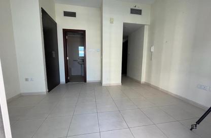 Apartment - Studio - 1 Bathroom for sale in Royal Residence 1 - Royal Residence - Dubai Sports City - Dubai