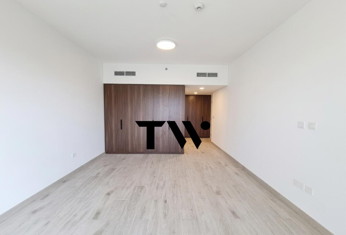OPEN TO OFFERS | VACANT |KEYS IN HAND | CORNER 4BR photo 8