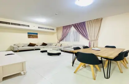 شقة - 2 غرف نوم - 2 حمامات للايجار في شارع التعاون الجديد - التعاون - الشارقة