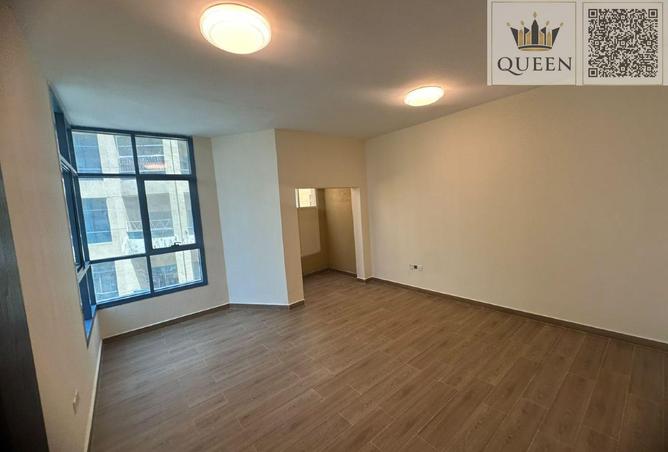141903856 - Property Image 2