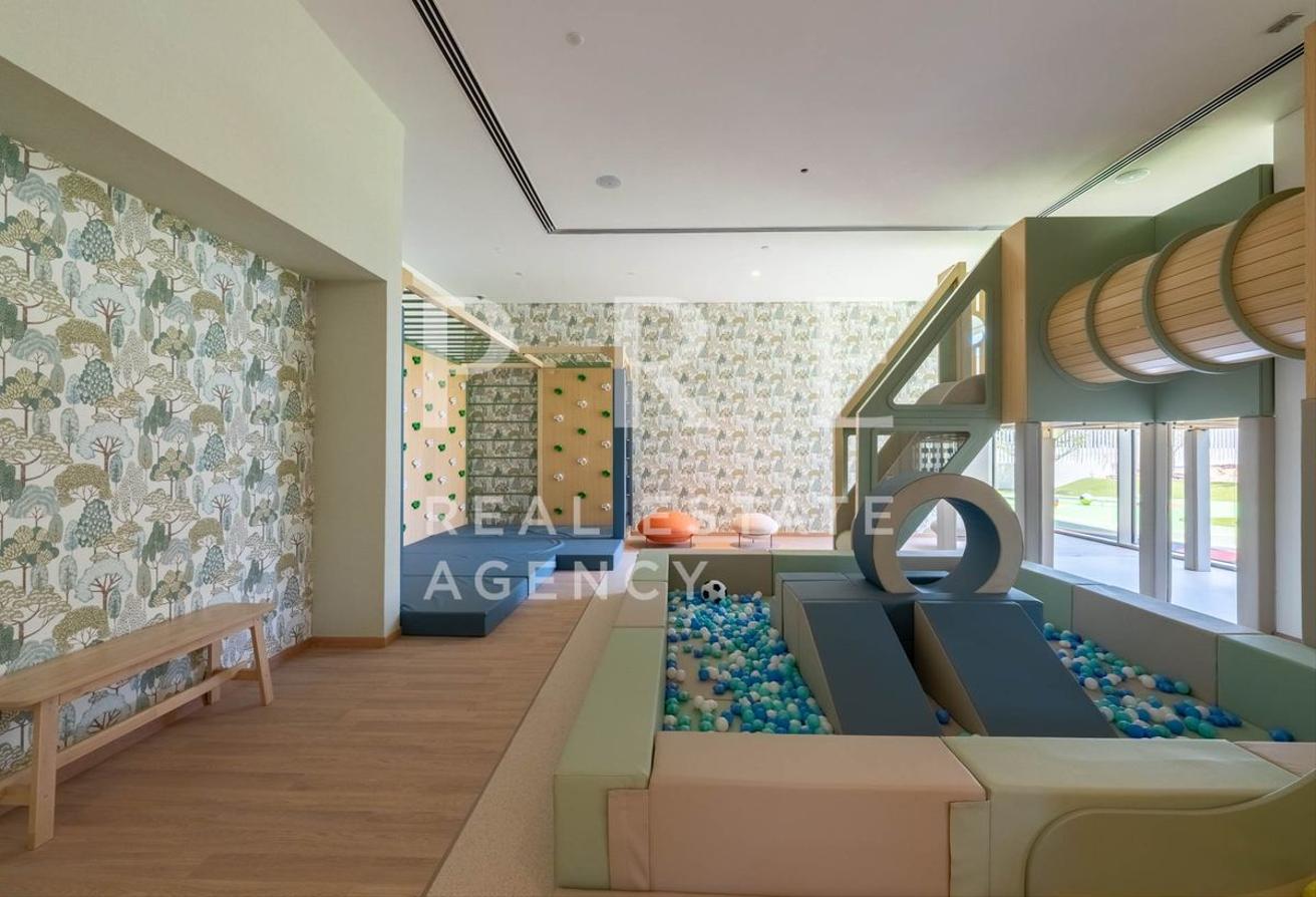 Stunning 2 bed + Maids | Corner Layout | Serenia photo 16