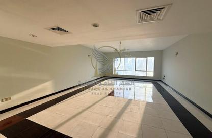 Apartment - 4 - 5 for rent in Junior Building - Al Majaz 1 - Al Majaz - Sharjah