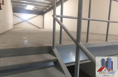 Warehouse - Studio - 1 for rent in Ras Al Khor Industrial 2 - Ras Al Khor - Dubai