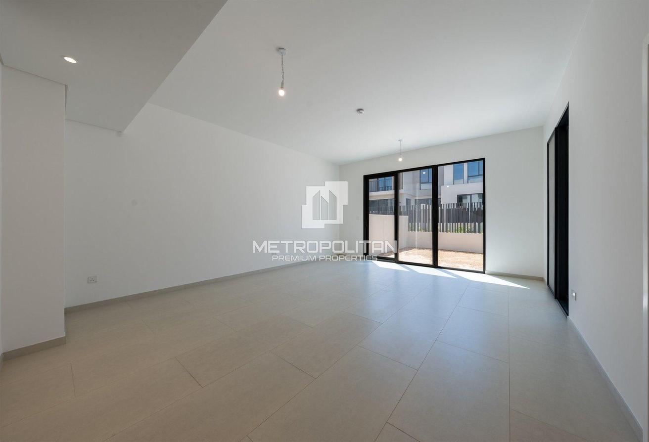 Brand New | Ready to Move In | Spacious Layout photo 2