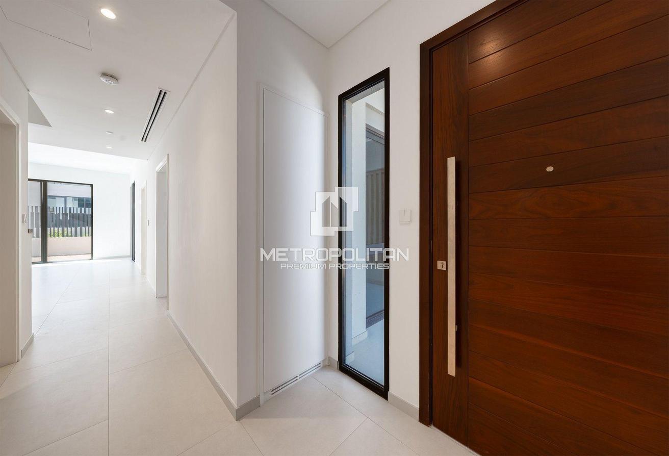 Brand New | Ready to Move In | Spacious Layout photo 6