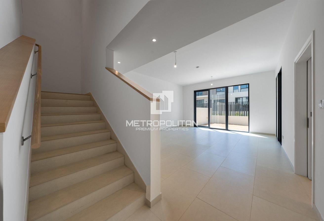 Brand New | Ready to Move In | Spacious Layout photo 4