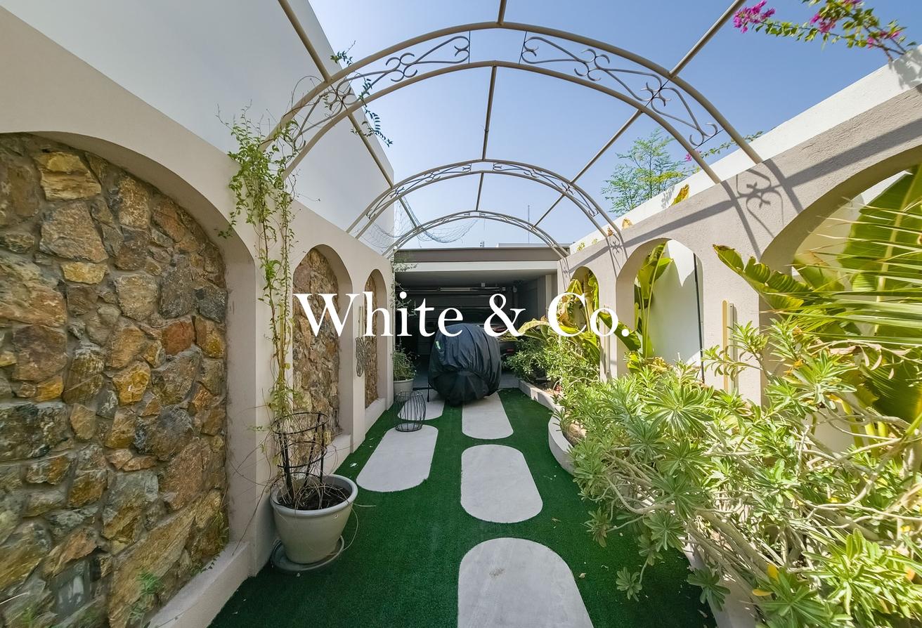 Elevated Plot | Private Pool | Bar & BBQ photo 9