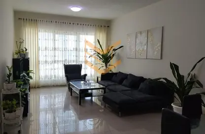 Apartment - 1 Bedroom - 2 Bathrooms for rent in Lake Point Tower - JLT Cluster N - Jumeirah Lake Towers - Dubai