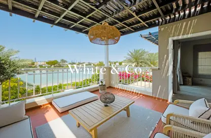 فيلا - 3 غرف نوم - 4 حمامات للبيع في الينابيع 15 - الينابيع - دبي