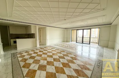 Apartment - 2 Bedrooms - 3 Bathrooms for rent in Palazzo Versace - Culture Village - Dubai