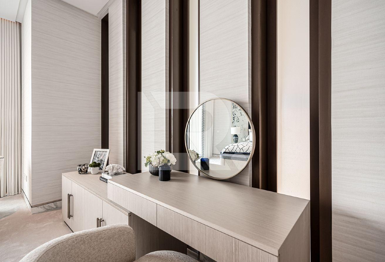 Exquisite Private Home by Award-Winning Designer photo 27
