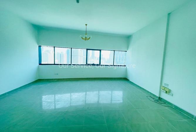 105990388 - Property Image 2