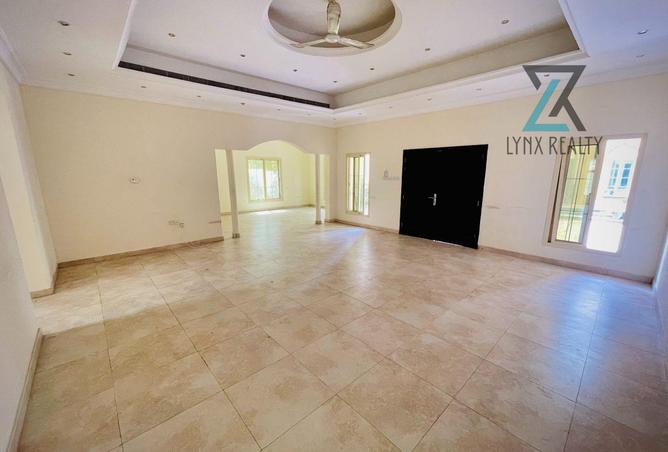 104675610 - Property Image 2