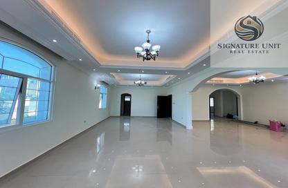 Villa - 5 Bedrooms - 7 Bathrooms for rent in Al Quoz 2 - Al Quoz - Dubai