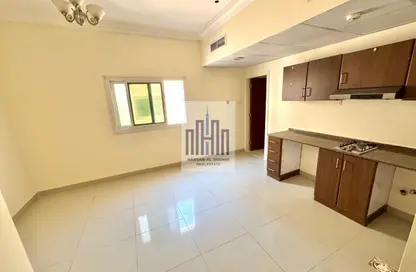 Apartment - 1 Bathroom for rent in Muwailih Building - Muwaileh - Sharjah