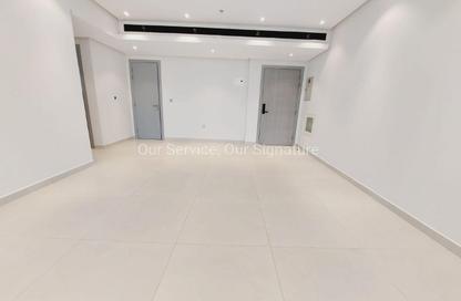 Apartment - 2 Bedrooms - 3 Bathrooms for rent in Shadow Tower - Al Mamzar - Sharjah - Sharjah
