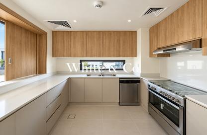 Villa - 4 - 6 for sale in The Pulse Beachfront 2 - The Pulse - Dubai South (Dubai World Central) - Dubai