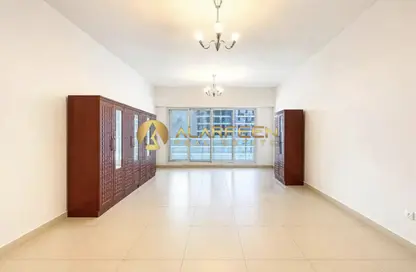 Apartment - 2 Bedrooms - 2 Bathrooms for rent in Stadium Point - Dubai Sports City - Dubai