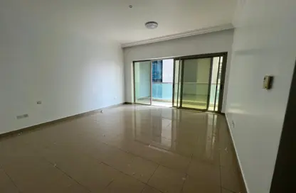 Apartment - 4 Bedrooms - 5 Bathrooms for rent in Thuraya Al Majaz Building - Al Majaz 3 - Al Majaz - Sharjah