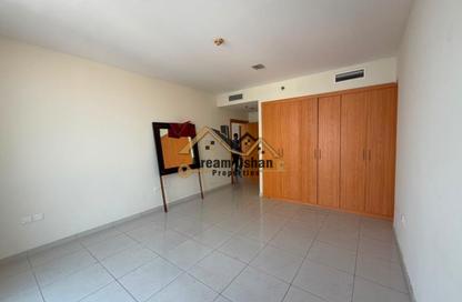 Apartment - 1 Bedroom - 2 Bathrooms for rent in The Springs Tower - Dubai Silicon Oasis - Dubai