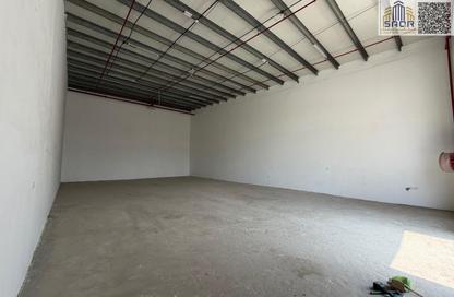 Warehouse - Studio - 7+ for rent in Umm Dir - Umm Al Quwain