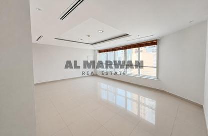 Office Space - Studio - 2 for rent in Robot Park Tower - Al Khan - Sharjah