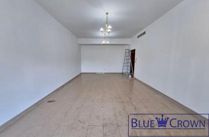 Apartment - 3 Bedrooms - 3 Bathrooms for rent in Emerald Mankhool 1 - Al Mankhool - Bur Dubai - Dubai Apartment - 3 Bedrooms - 3 Bathrooms for rent in Emerald Mankhool 1 - Al Mankhool - Bur Dubai - Dubai