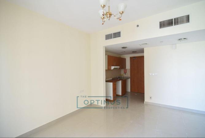 Ready To Move|Hot Rental Value|Well Kept|Good Size photo 2