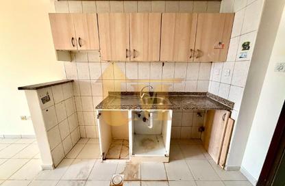 شقة - 1 حمام للايجار في L04 - طراز يوناني - المدينة العالمية - دبي شقة - 1 حمام للايجار في L04 - طراز يوناني - المدينة العالمية - دبي
