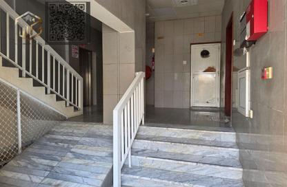 عمارة بالكامل - 7+ - 7+ للبيع في مكاتب برج الساعه - المصلى - الغرب - الشارقة
