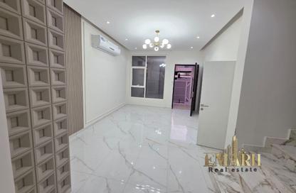 Villa - 5 Bedrooms - 7 Bathrooms for rent in Al Yasmeen 1 - Al Yasmeen - Ajman