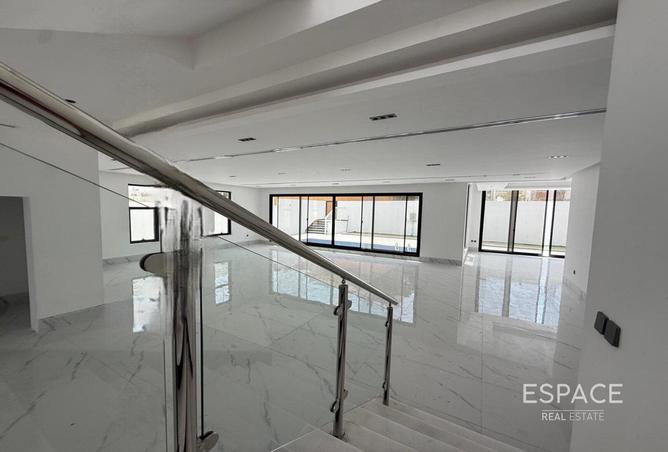 102411202 - Property Image 2