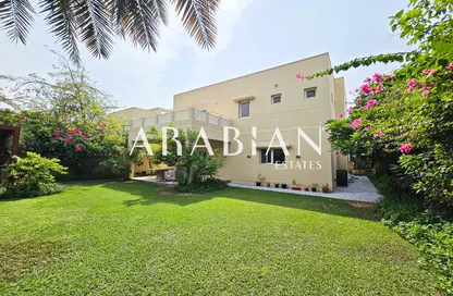 Villa - 4 Bedrooms - 5 Bathrooms for rent in Meadows 9 - Meadows - Dubai