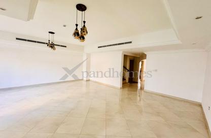 Villa - 4 - 6 for rent in Garden Lane Villas - District 15 - Jumeirah Village Circle - Dubai