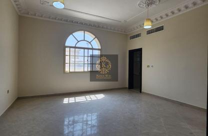 Apartment - Studio - 1 for rent in Shakhbout City - Abu Dhabi Apartment - Studio - 1 for rent in Shakhbout City - Abu Dhabi