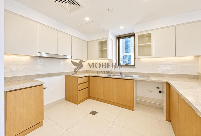 PREMIUM 3BR | SPACIOUS LAYOUT | CREEKSIDE 18 A photo 3