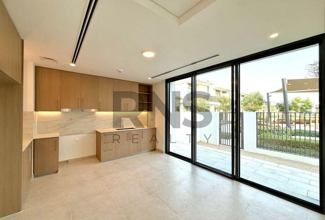 4-bed townhouse in Elora · Brand new — photo 3