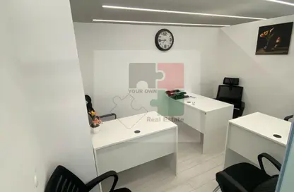 Business Centre - Studio - 2 Bathrooms for rent in Al Maskan - Al Karama - Dubai