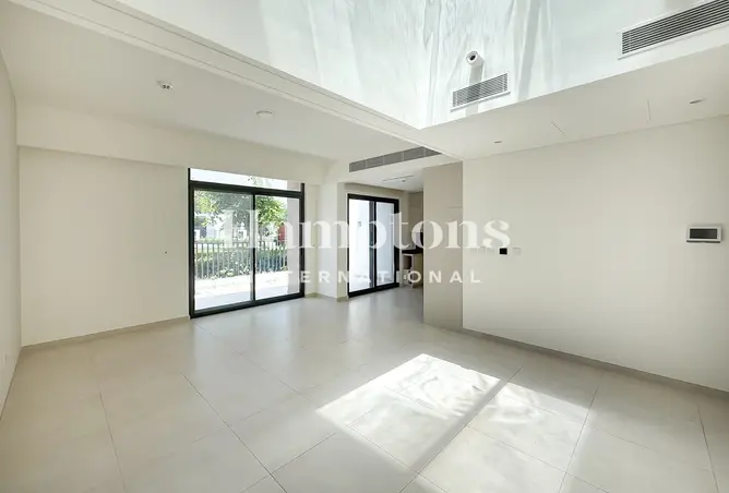 127005936 - Property Image 2