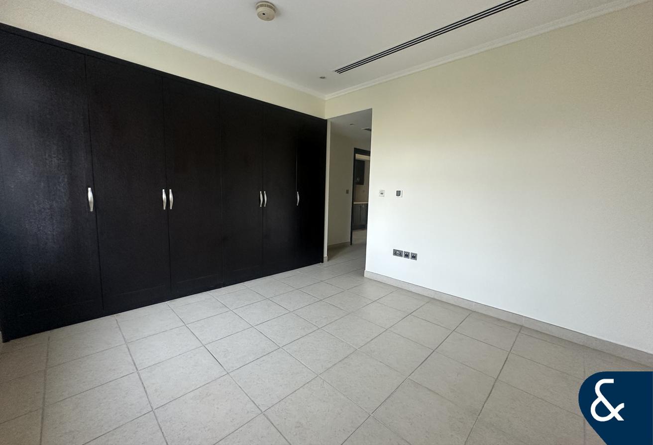 3 Bed Large | Huge Plot | Available July photo 10